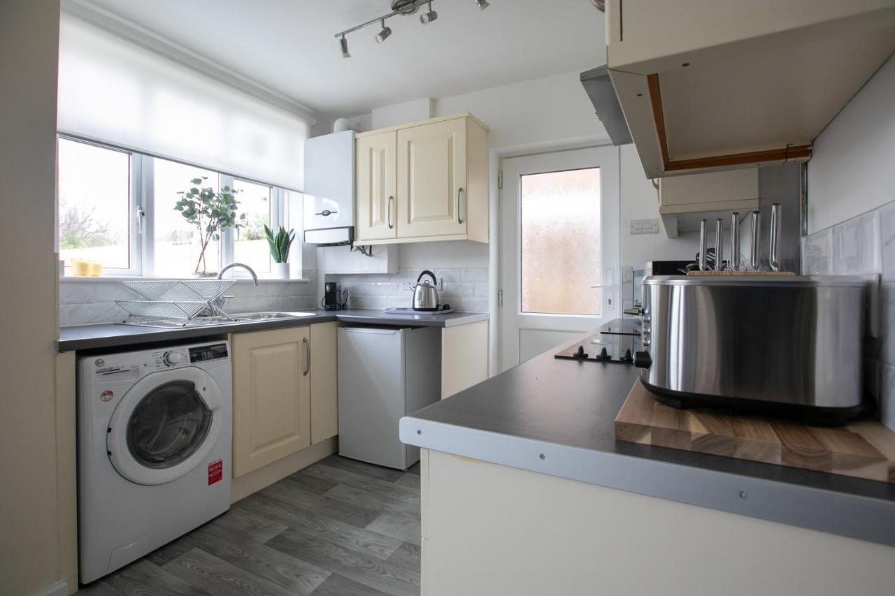 Ludlow Drive 3 Bed Contractor Family Town House In מלטון מובריי מראה חיצוני תמונה